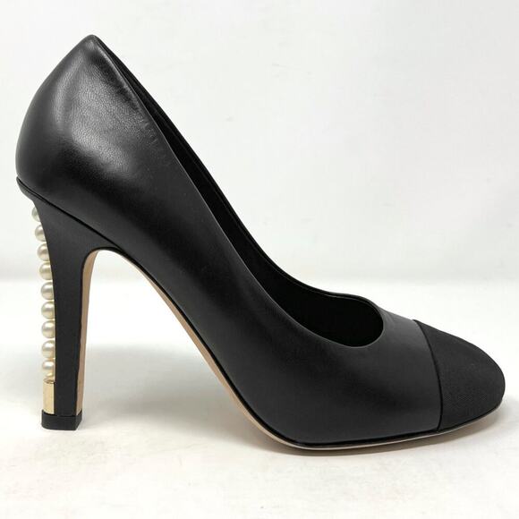 Chanel Black Leather Cap Toe Pearl Heel Pumps – Size 39 - Picture 3 of 10